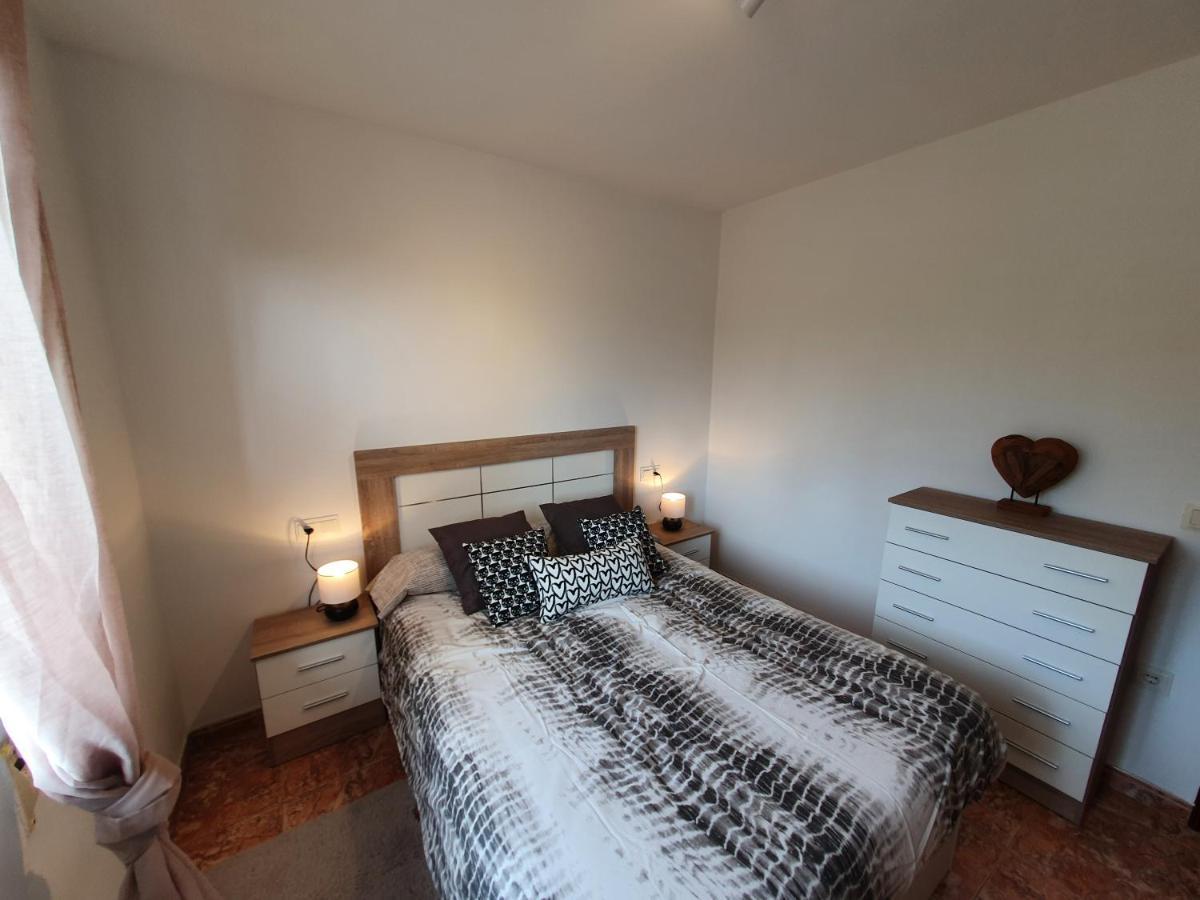 Lola - Casa Con Futbolín-billar-diana - 6pax * Gijón