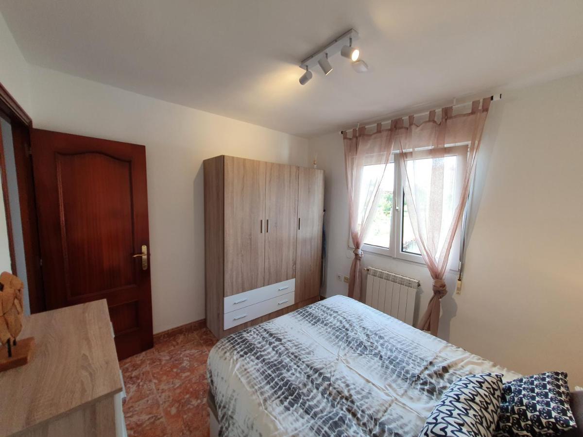 Lola - Casa Con Futbolín-billar-diana - 6pax * Gijón